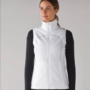 Lululemon Run for Cold White Down Vest 🕊